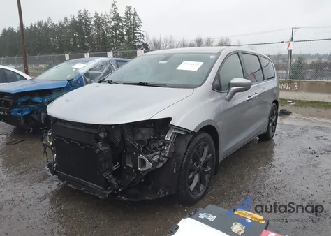 2018 Chrysler Pacifica Touring Plus из США, поврежденный, VIN 2C4RC1FG4JR229278